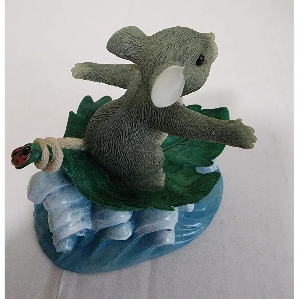 Charming Tails Hang Ten Figurine Mouse Surfing 83/103 Fitz & Floyd